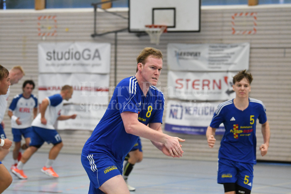 HC Deggendorf : SSG Metten | Matthias Stoverock (SSG Metten #8) - Realisiert mit Pictrs.com