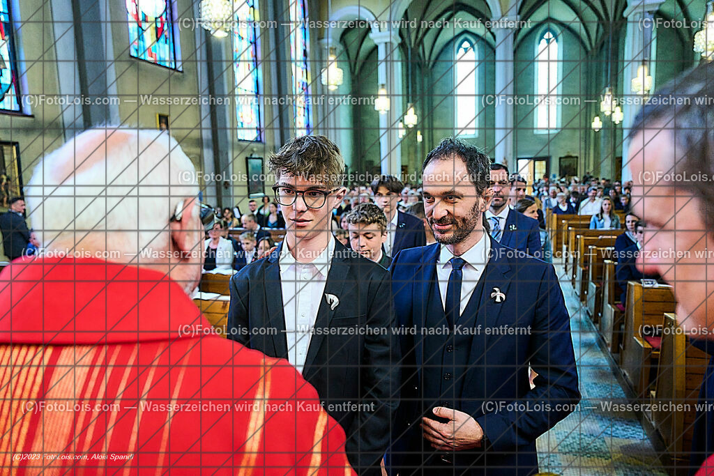 ALP2420_Pfarrfirmung Wieselburg_Sakrament der Firmung | (C)FotoLois.com, Alois Spandl, Pfarrfirmung in Wieselburg mit Firmspender Eduard Gruber (ehemaliger Generalvikar der Diözese St. Pölten), Sa 3. Juni 2023.