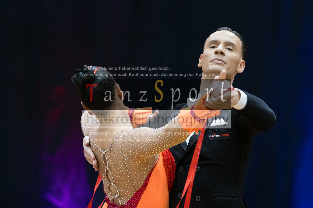 20260314_BL1_Std-Formationen_Nbg3178 | Tanzsportbilder, Standardtanz, Lateintanz, WDSF, DTV, LTVB, dancecomp, goc, hessen tanzt, blaues band der spree, walzer, tango, wiener walzer, slowfox, quickstepp, samba, rumba, cha-cha-cha, paso doble. jive, hd-kroft photography, turniertanzsport