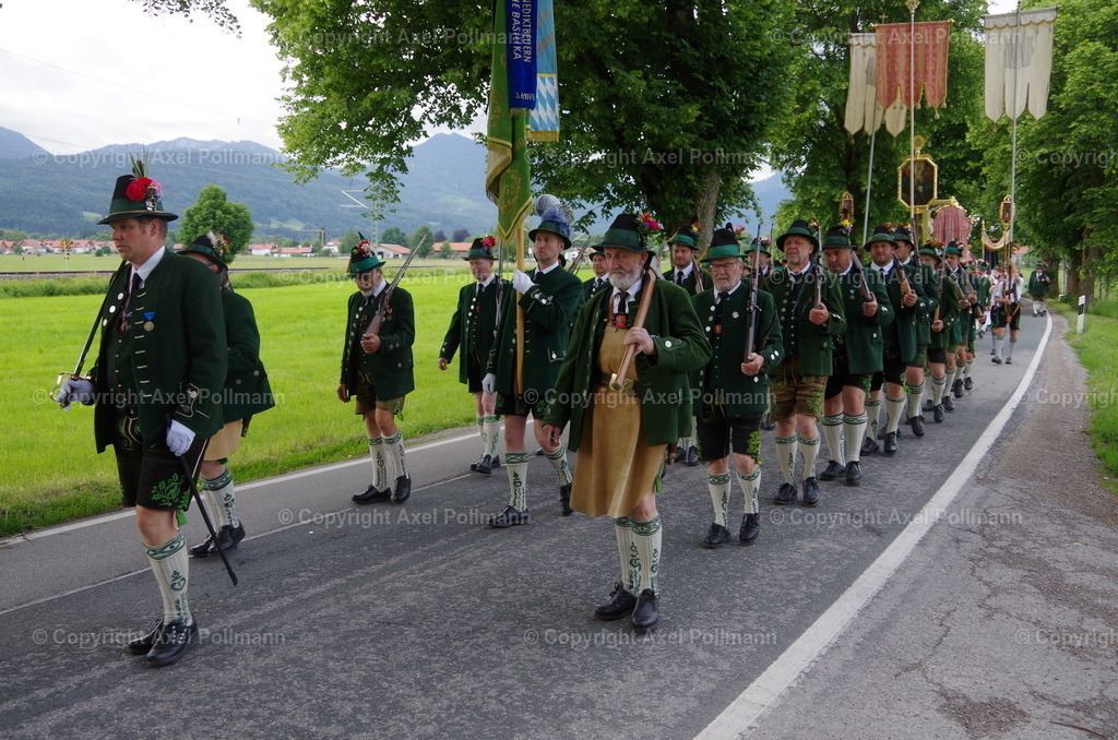 IMGP6139 | fotografiert von Axel PollmannLeonhardi Wallfahrt Benediktbeuern und Murnau, Fronleichnam, Fasching, Landschaft im Loisachtal und Benediktbeuern  - Realisiert mit Pictrs.com