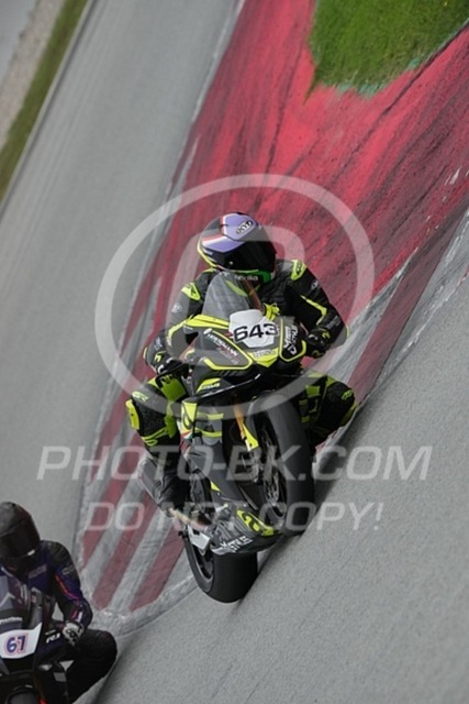 2024_10_25_PBK_34171 | Sportfotografie; SlowMotion; Video; Rennstrecke; Hafeneger; Speer; Racing; RSE; BMW; CBO; Trackday; Motorsportarena; Hockenheimring; Brno; Most; Barcelona; Valencia