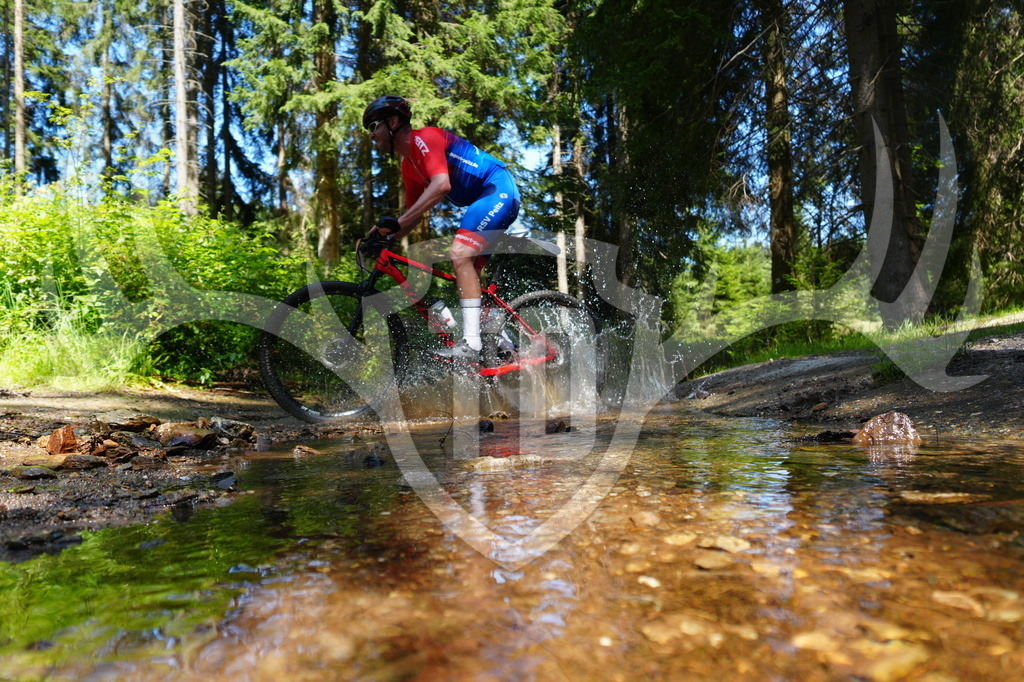 FC605081 | Fotogalerie der Treibjagd im Dunkelwald - Dein MTB Etappenrennen im Erzgebirge - Realisiert mit Pictrs.com