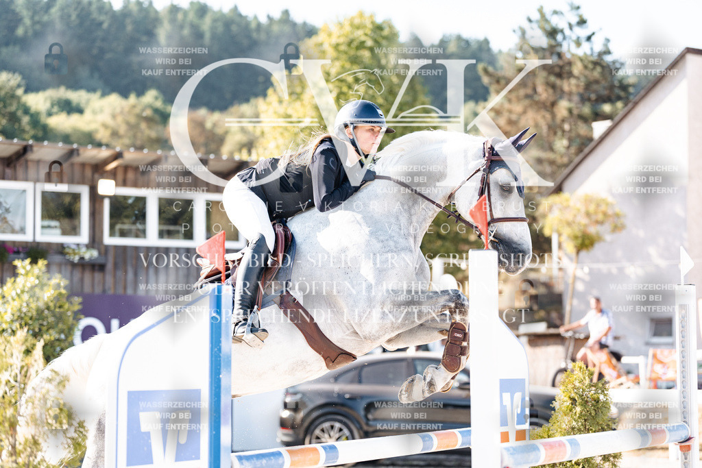CK904438 | Turnierfotografie Pferdefotografie Trier Rheinland-Pfalz Pferdesport Reitsport Tierfotografie Sportfotografie Pferdevideo Pferdevideografie Equestrianvideography equestrianphotography  - Realisiert mit Pictrs.com