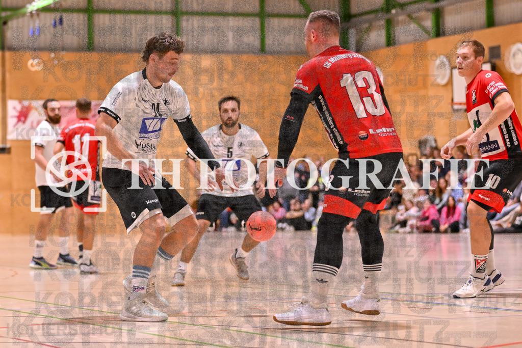 GER, SG Maulburg/Steinen - HSG Dreiland, Handball, Landesliga Suedbaden, 4. Spieltag, Saison 2024/2025, 12.10.2024 | Philip Mueller (HSG Dreiland, #24) am Ball und im Duell mit Andre Leuchtmann (SG Maulburg/Steinen, #13)GER, SG Maulburg/Steinen - HSG Dreiland, Handball, Landesliga Suedbaden, 4. Spieltag, Saison 2024/2025, 12.10.2024Foto: TH Fotografie/Thomas Hess
