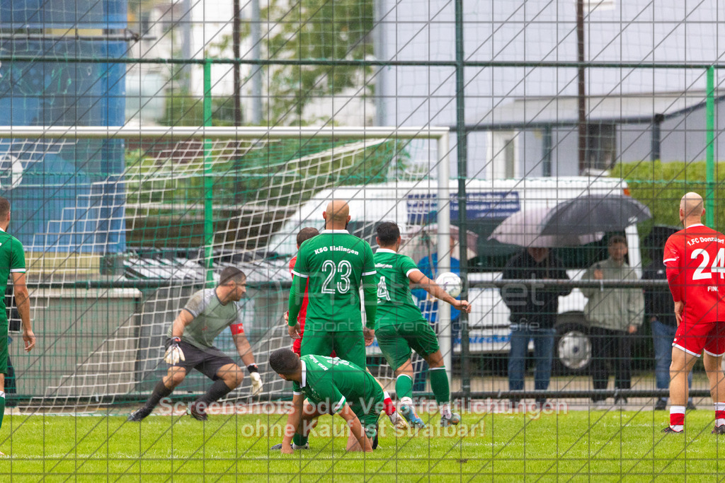 20261011_152117_0072_(c)_by_PhotoPeet | #,KSG Eislingen (grün) vs. 1.FC Donzdorf (rot), Fußball, Bezirksliga - Bezirk Neckar/Fils, 07. Spieltag, Saison 2026/2027, Rasensportplatz, Albstraße 69, 73054 Eislingen, 11.10.2026 - 15:00 Uhr,Foto: PhotoPeet / Sport- &amp; Eventfotografie / Peter Harich