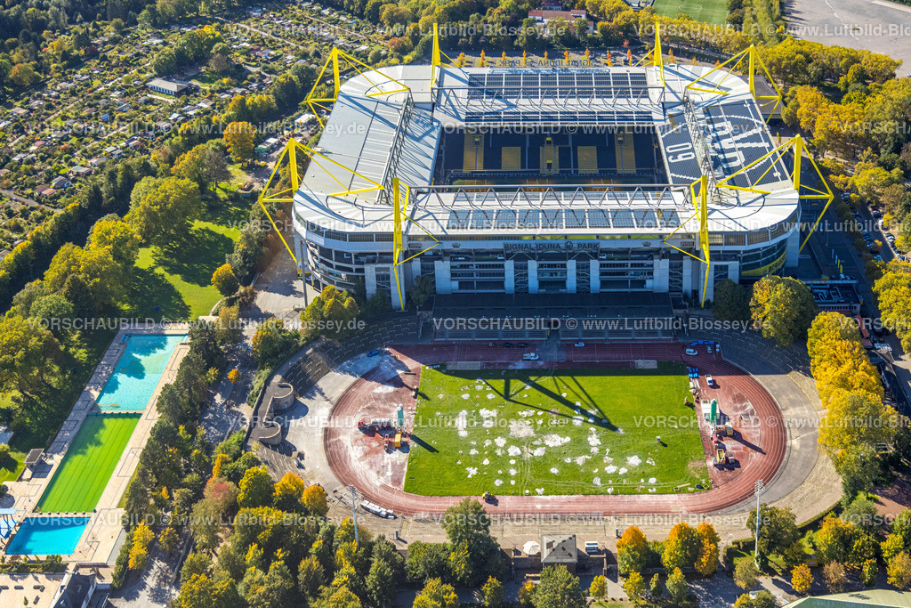 Dortmund221000385 | Luftbild, Stadion Rote Erde Modernisierung und Renovierung, nebenan das Bundesligastadion Signal Iduna Park, BVB Borussia Dortmund, Westfalenhalle, Dortmund, Ruhrgebiet, Nordrhein-Westfalen, Deutschland