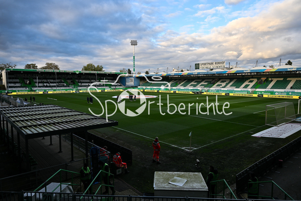 SpVgg Greuther Fürth - Karlsruher SC | FUERTH, GERMANY - OCTOBER 24: the Stadium before the 2. bundesliga match between SpVgg Greuther Fuerth vs. Karlsruher SC on matchday 10 at Sportpark Ronhof Thomas Sommer on October 24, 2025 in Fuerth, Germany