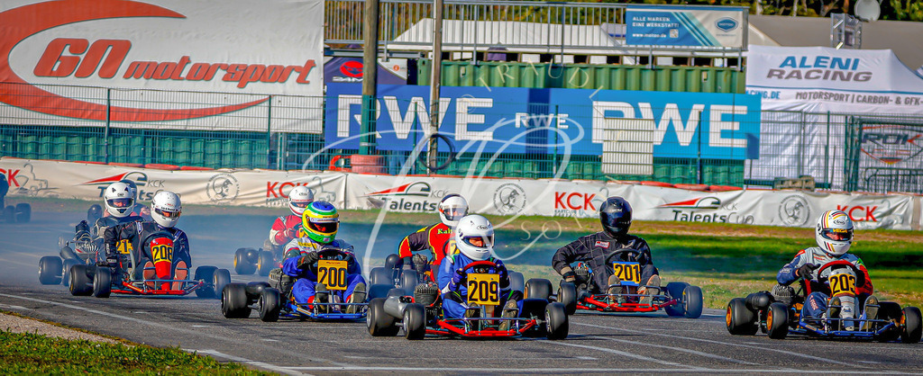 006ED42B-A7F8-435C-BC36-A85C28886B6A | traudl_s_fotos