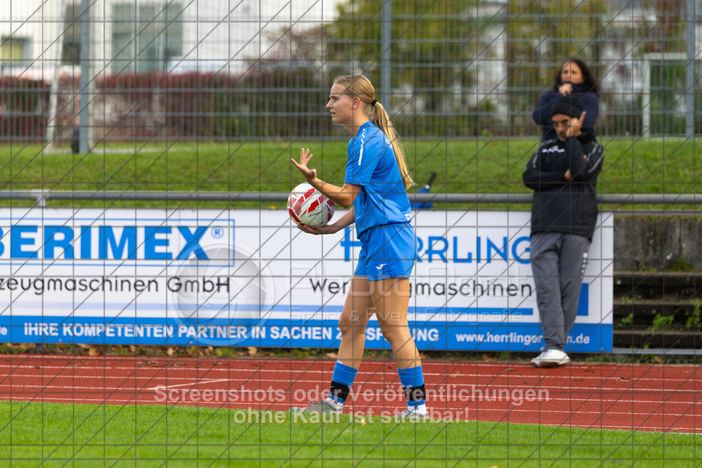 20261010_141809_0534_(c)_by_PhotoPeet | #,1.FC Donzdorf (schwarz) vs. SC Sand (blau), Fußball, EnBW-Oberliga B -Juniorinnen, 05. Spieltag, Saison 2026/2027, Rasenplatz Lautertal Stadion, Süßener Straße 16, 73072 Donzdorf, 10.10.2026 - 14:00 Uhr,Foto: PhotoPeet / Sport- &amp; Eventfotografie / Peter Harich