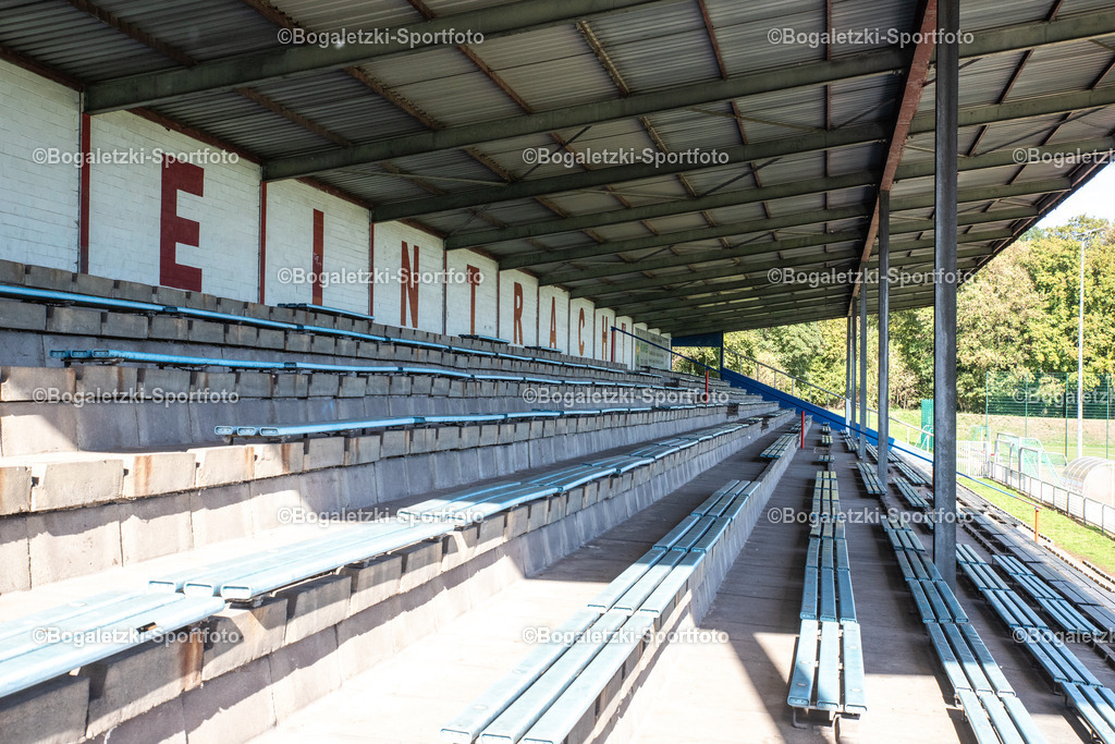 Gelsenkirchen, Germany - September 27, 2026: Südstadion am Haidekamp | Gelsenkirchen, Germany - September 27, 2026: Blick über die Haupttribüne des Südstadion am Haidekamp - Realisiert mit Pictrs.com