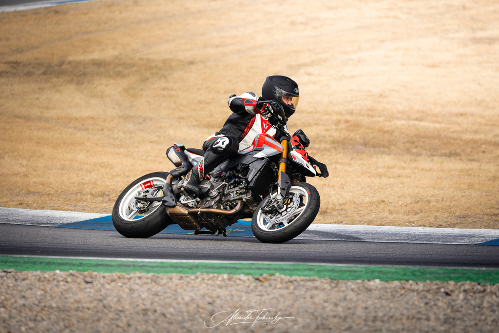 Ducati Trackday Hockenheimring 2026 | Entdecken Sie die faszinierende Welt von Alexander Tschuncky Arts: Kreative Fotografie, atemberaubende Automobilkunst und hochwertiger Bilderdruck. Lassen Sie sich inspirieren! - Realisiert mit Pictrs.com