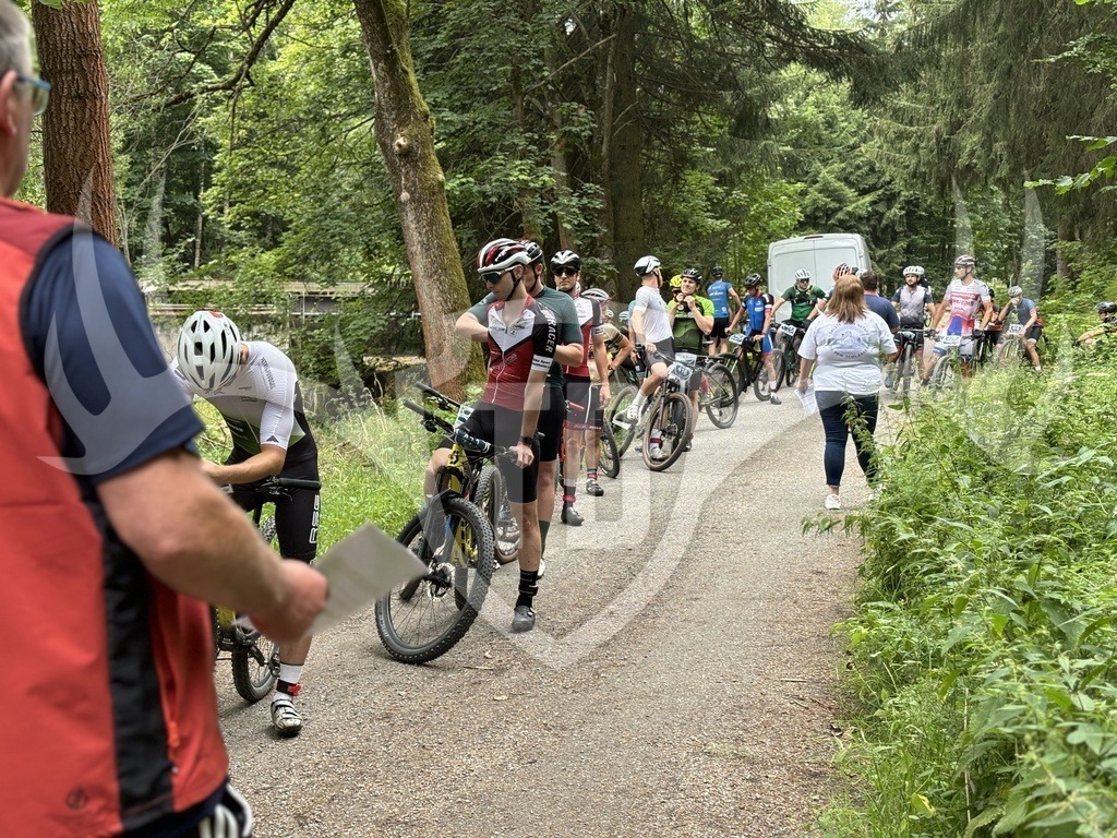 IMG_7829 | Fotogalerie der Treibjagd im Dunkelwald - Dein MTB Etappenrennen im Erzgebirge - Realisiert mit Pictrs.com