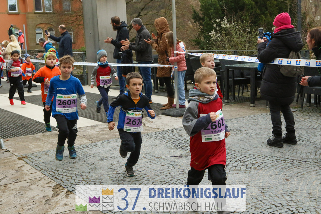 AOK JuniorCup 400m | 3Koenigslauf 2023 - Realisiert mit Pictrs.com
