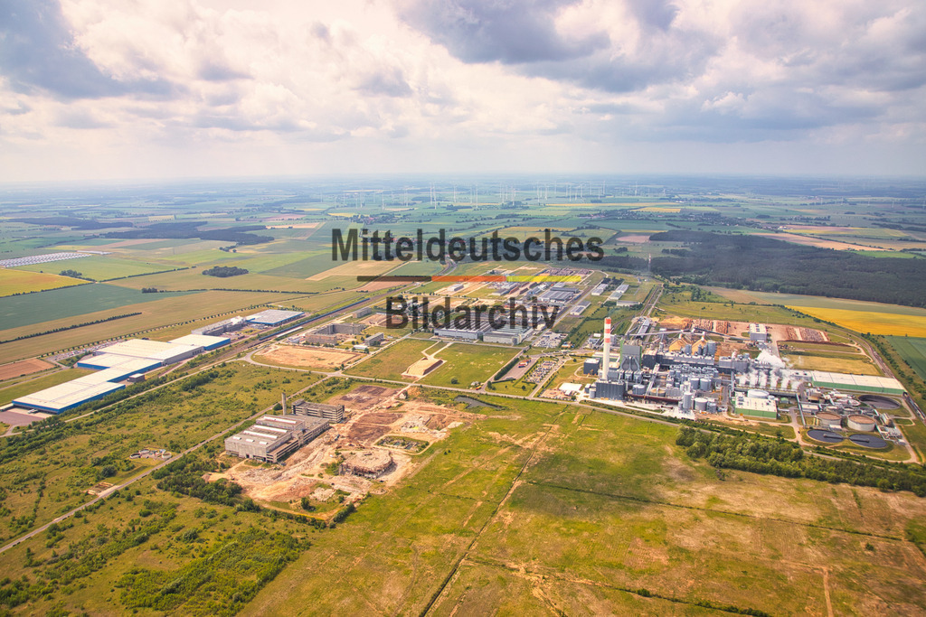 38_Arneburg_IMG_Altmark_gelb_3975 | Die schönsten Luftbilder von Sachen-Anhalt & Mitteldeutschland als Bilddatenbank zur kommerziellen Nutzung. Nutzen Sie unsere Erfahrung seit 2005 in der Luftbildfotografie. - Realisiert mit Pictrs.com