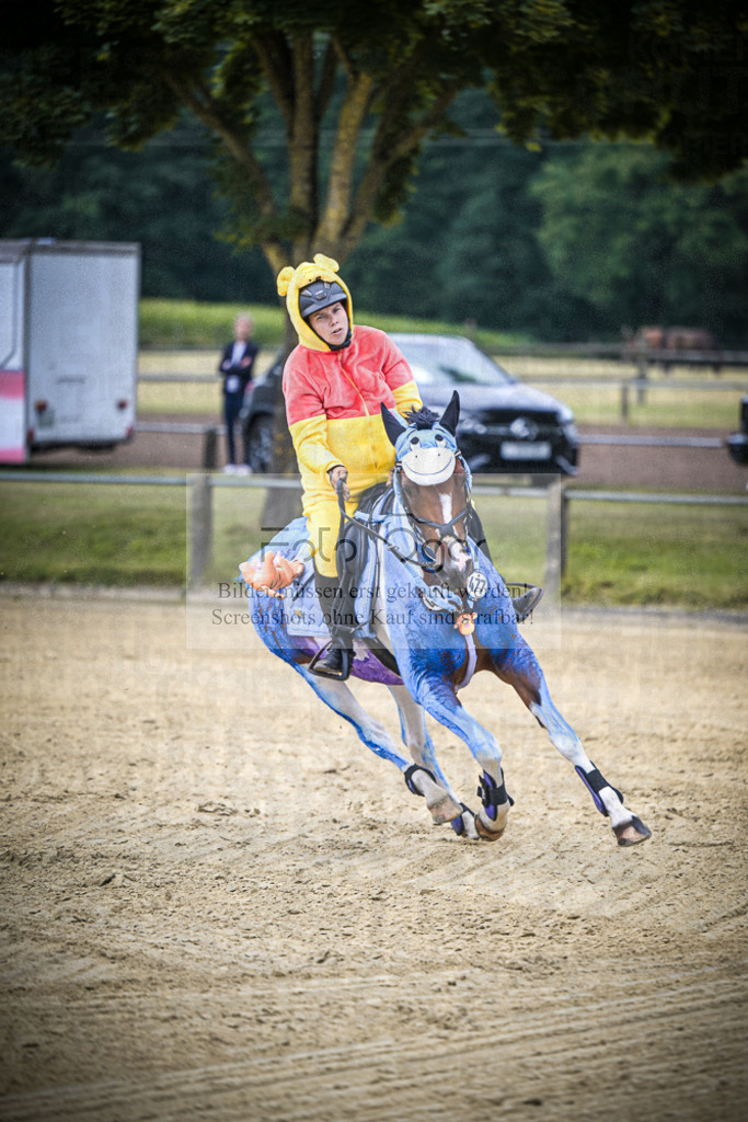 DOS_8838 | Entdecke hochwertige Reitturnierfotos von Foto Oger. Professionell, emotional und authentisch – jetzt Lieblingsmomente im Shop bestellen.Deutschlandweite Turnierfotografie. - Realisiert mit Pictrs.com