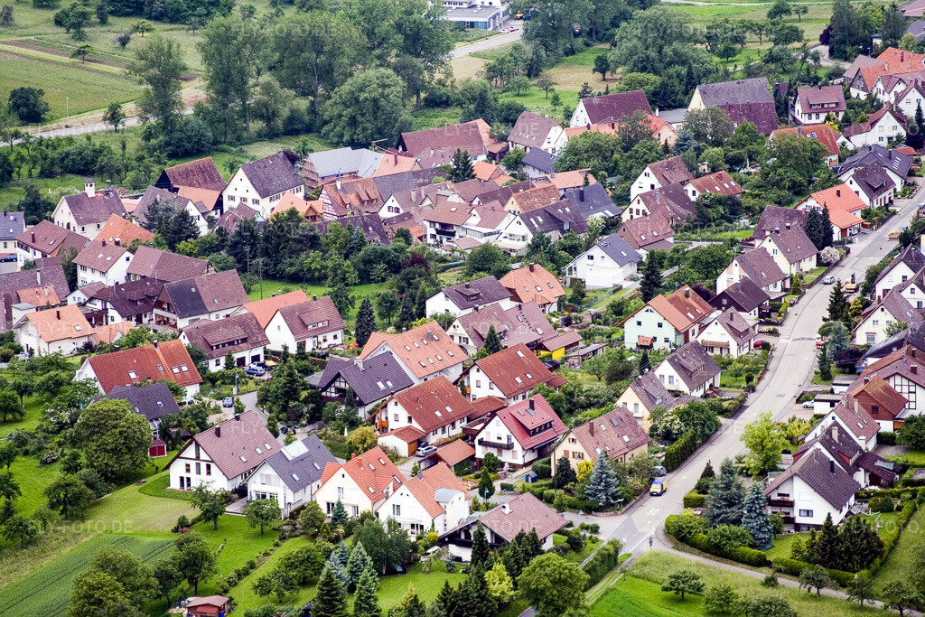 Luftbild: Sonnenstr im Ortsteil Obernhausen in Birkenfeld im Bundesland Baden-Württemberg in Deutschland. Foto: IMG_2525.jpg vom 05.06.2006 durch Werner Riehm/FLY-FOTO.de