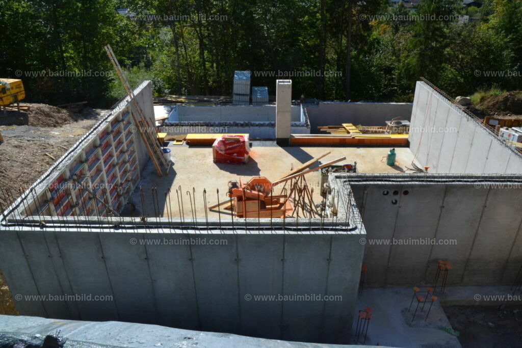 bib-lg04-betonarbeiten-0224 | Nach LV-Leistungsgruppen sortierte Detailfotos über den Bau eines Hauses. Alle Hausbau-Bilder direkt vom Urheber und Autor der Website Haus-Selber-Bauen.com