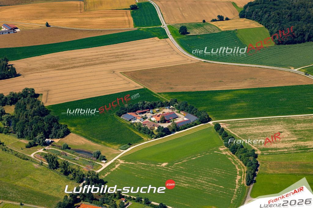 Das Luftbild zeigt : Rinnenthal Friedberg - Die Luftaufnahme wurde 2024 vom UL-Flugzeug aus erstellt ( keine Drohne ) - Hochauflösende Luftaufnahme - Für grossformatige Ausdrucke geeignet. Die Geschenkidee !Mit Lizenz und Bildrechte bestellbar