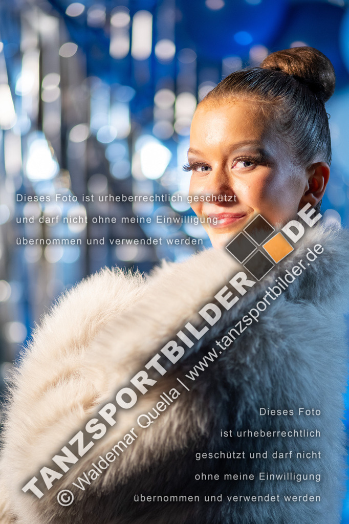 20260321-13906 | Hier finden Sie Tanz Bilder vom Latein und Standard Formationen tanzen. Sportbilder vom Tanzsport. Schöne Fotos und von Weltmeisterschaft, Europameisterschaft, Bundesliga, Regionalliga, Oberliga und Landesliga sowie von GOC Stuttgart, DanceComp, WM Bremen