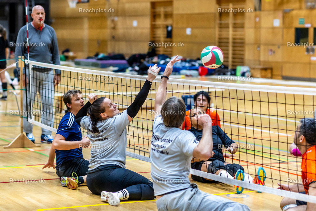 2024-00111484-3-Icke-Cup-Berlin |  16.11.2024; Berlin Foto: Gerold Rebsch - www.beachpics.de