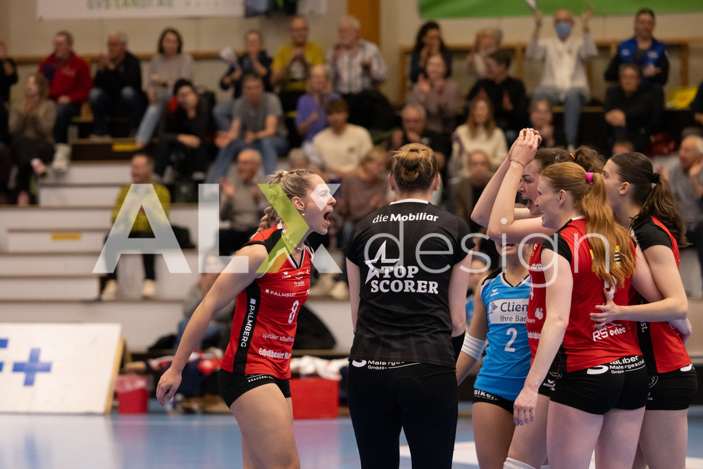 Volleyball I Frauen I Saison 2025-2026 I Volleyball NLA | Women I 1/2 Finals I  VC Kanti Schaffhausen - Sm'Aesch Pfeffingen I 18.03.2026 | VC Kanti Schaffhausen Spielerinnenkreis - Realisiert mit Pictrs.com