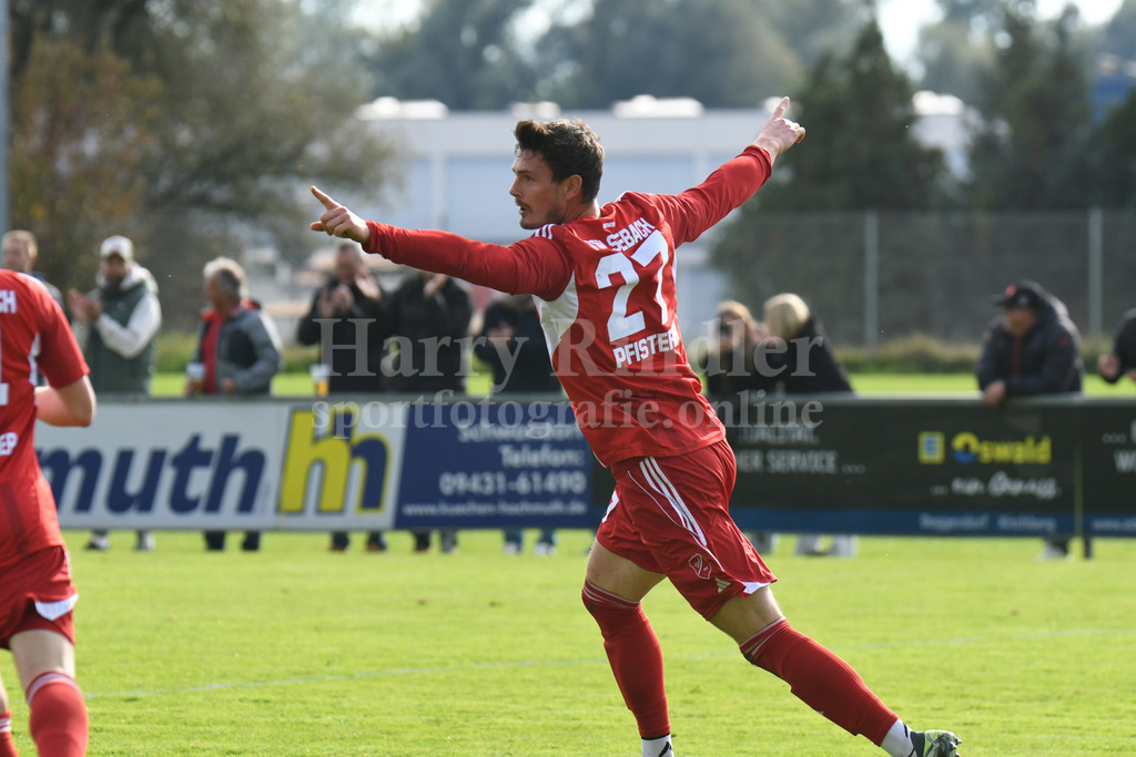 TSV Seebach : SC Luhe-Wildenau | Patrick Pfisterer (TSV Seebach #27) Torjubel zum 1:0 - Realisiert mit Pictrs.com