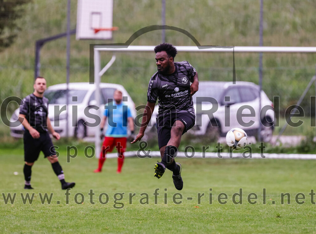 2023-08-27_097_TSV_Egmating_II_gegen_SG_Grasbrunn-Haar_II | Egmating, Deutschland, 27.08.2023:
Fußball, B-Klasse 2023 / 2024, 2. Spieltag, TSV Egmating II gegen (SG) Grasbrunn / Haar II, Endergebnis: 1:2

Natnael Gebrmeskel (TSV Egmating, #5)

Foto: Christian Riedel / fotografie-riedel.net