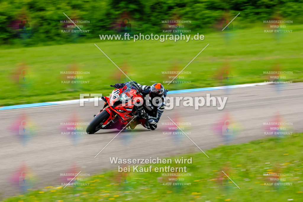 MotoTeam-3663 | Hier findet Ihr Bilder von Touristenfahrten auf der Nürburgring Nordschleife oder von anderen Veranstaltungen die ich besucht habe. Viel Spass beim Durch Schauen 