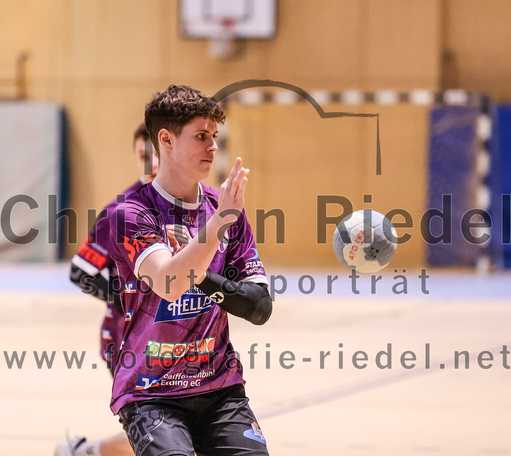 2024-12-14_116_SpVgg_Altenerding_gegen_MTV_Pfaffenhofen | Erding, Deutschland, 14.12.2024:Handball, Bezirksoberliga Männer 2024 / 2025, 10. Spieltag, SpVgg Altenerding gegen MTV Pfaffenhofen, Endergebnis: 32:30Foto: Christian Riedel / fotografie-riedel.net