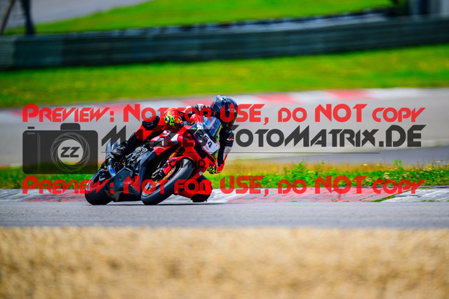 MaZZes_FotoMatrix_240717_6007705_9796 | WEISS