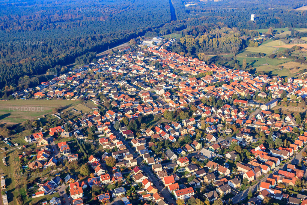 Luftbild: Kettelerstr in Berg im Bundesland Rheinland-Pfalz in Deutschland. Foto: IMG_46027.jpg vom 23.10.2011 durch Werner Riehm/FLY-FOTO.de – Auflösung des Originals: 4524 x 3016 px