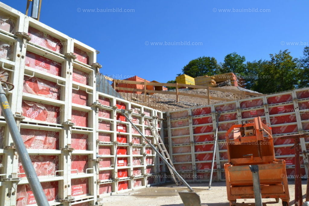 bib-lg04-betonarbeiten-0223 | Nach LV-Leistungsgruppen sortierte Detailfotos über den Bau eines Hauses. Alle Hausbau-Bilder direkt vom Urheber und Autor der Website Haus-Selber-Bauen.com