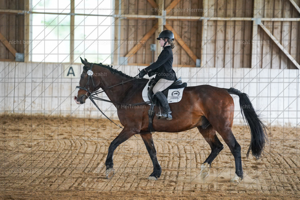 20230521-FAH06035 | Frühjahrsturnier, Landsberg am Lech, 2023, Reitclub Landsberg, Turnierbilder, Fotos Turnier Landsberg, Fotoagentur Herrmann, Turnierfotografen Bayern, Reitsport Fotograf, Pferde Fotograf