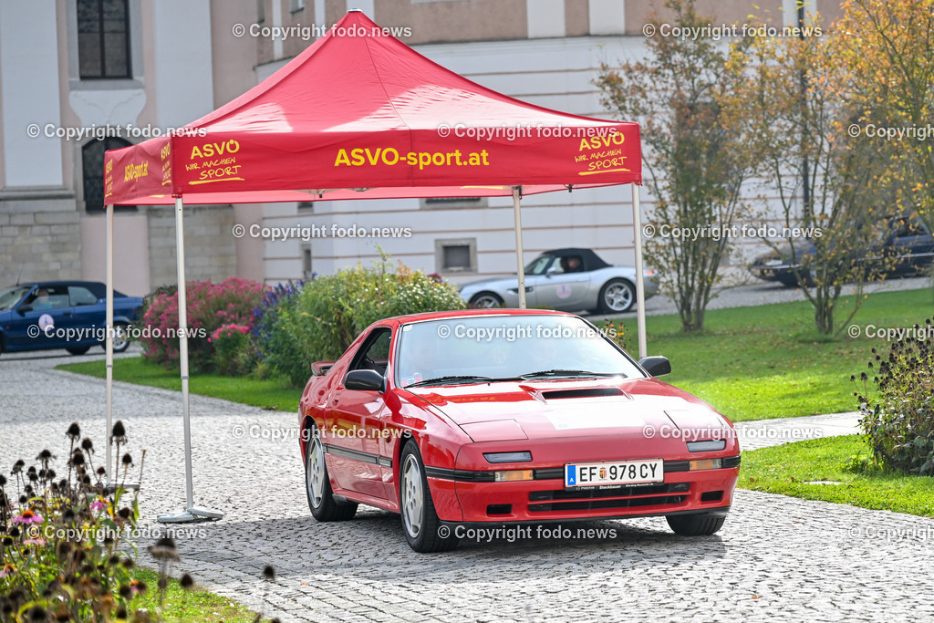 Frauen fuer Frauen_ Charity Oldtimerfahrt_ 04.10.2025-96 | 04.10.2025, Linz, AUT, Oldtimer Charity im Bild Frauen fuer Frauen Oldtimerfahrt, Teilnehmer©Harald Dostal / fodo.media