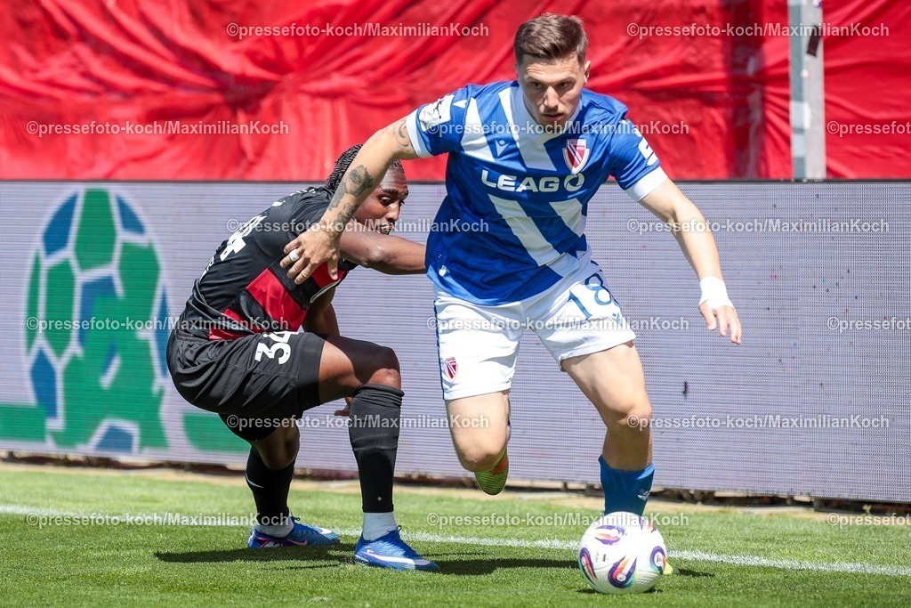 xSEFx26042601007 | 26.04.2026, xsefx, Fußball, 3.Liga, FC Viktoria Köln - Energie Cottbus, 35. Spieltag, Sportpark Höhenberg, Saison 2025 2026: Zweimapf Frank Ronstadt (Viktoria Köln, 34) und Erik Engelhardt (Energie Cottbus, 18) DFB regulations prohibit any use of photographs as image sequences and or quasi-video. Photo: xSabinexEffgenxPressefotoKochx