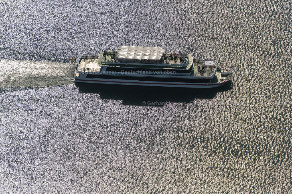 4042052 | MARKKLEEBERG 15.09.2020 Passagier- und Fahrgast- Schiff " Markkleeberg " auf dem Markkleberger See in Markkleeberg im Bundesland Sachsen, Deutschland. Weiterführende Informationen bei: Personenschifffahrt im Leipziger Neuseenland Markkleeberger See und Störmthaler See GmbH &amp; Co. KG. // Passenger ship " Markkleeberg " on the Markkleberger See in Markkleeberg in the state Saxony, Germany. Further information at: Personenschifffahrt im Leipziger Neuseenland Markkleeberger See und Stoermthaler See GmbH &amp; Co. KG. Foto: Gerhard Launer