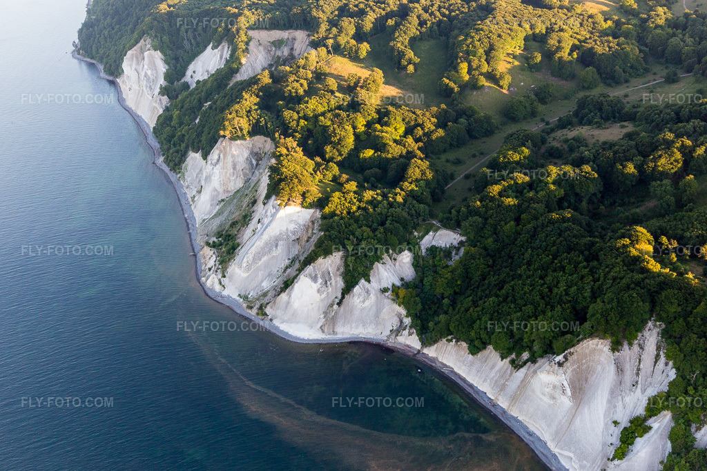 Aerial view: View of the town in Borre in the state Zealand, Denmark. – Photo: IMG_108666.jpg taken on 07/04/2018 by Werner Riehm/FLY-FOTO.com – Resolution of the original: 5472 x 3648 px