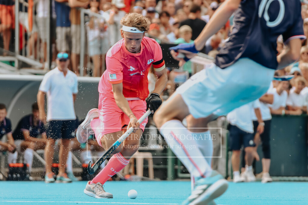 EM_MU18_F_GER-FRA_Lille_bearbeitet (173 von 433) | lanaschraderfotografie - Realisiert mit Pictrs.com