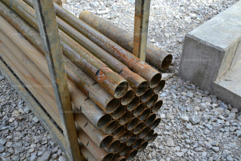 bib-lg16-heizung-0019 | Nach LV-Leistungsgruppen sortierte Detailfotos über den Bau eines Hauses. Alle Hausbau-Bilder direkt vom Urheber und Autor der Website Haus-Selber-Bauen.com