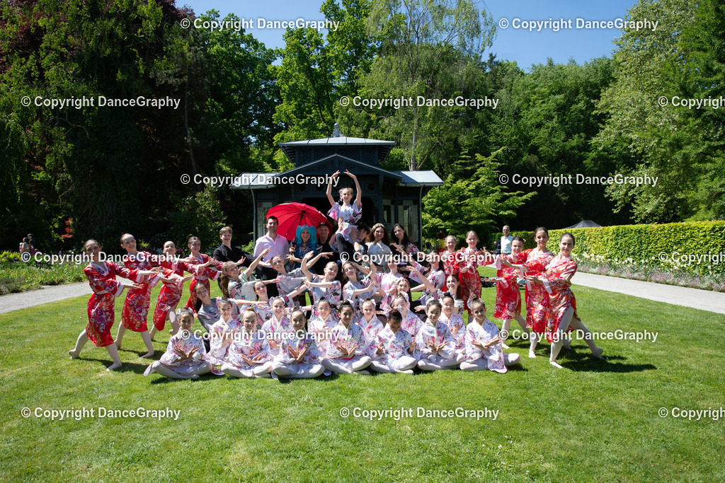 GPHY3838 | DanceGraphy - Realisiert mit Pictrs.com