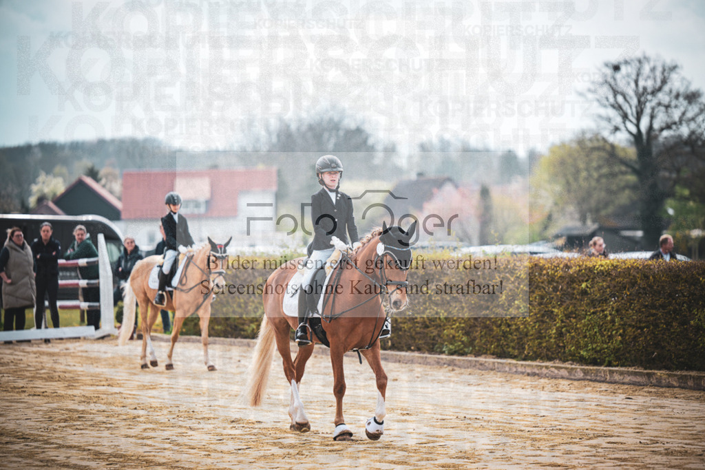 DOS_4982 | Entdecke hochwertige Reitturnierfotos von Foto Oger. Professionell, emotional und authentisch – jetzt Lieblingsmomente im Shop bestellen.Deutschlandweite Turnierfotografie. - Realisiert mit Pictrs.com
