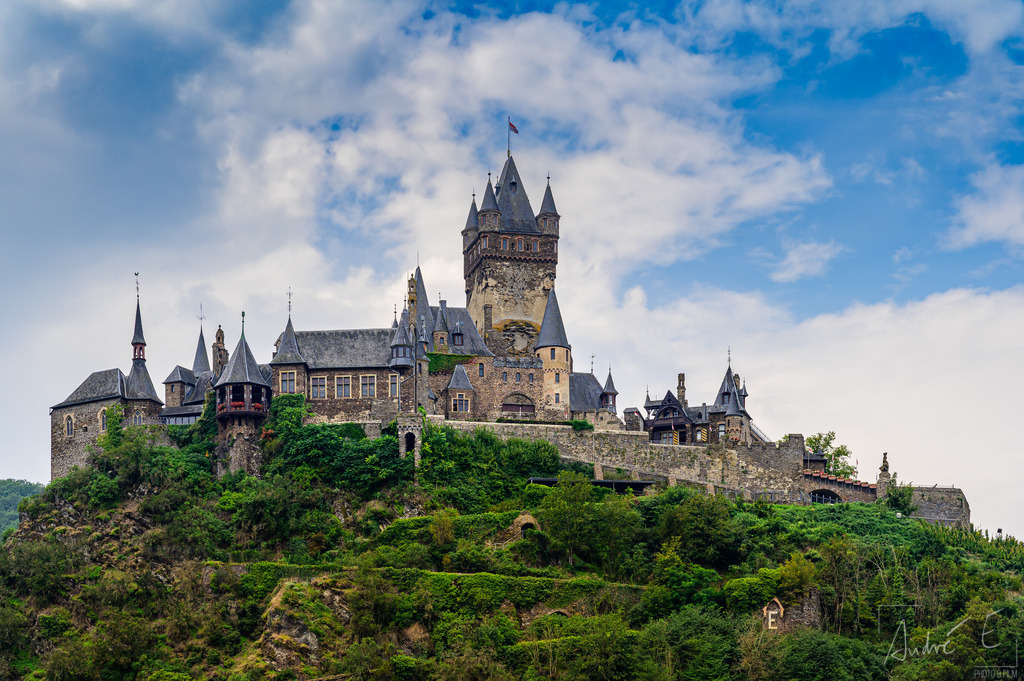 Thronende Burg über Cochem | Online Foto-Shop von André Engelhardt, Filmemacher und Fotograf. Fine Art Prints, Kunstdrucke, Fotogeschenke, Souvenirs von Mosel, Rhein und mehr. 
