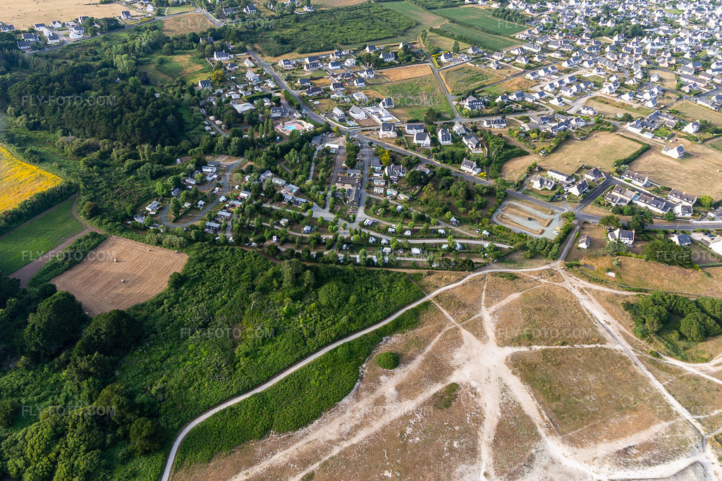 Aerial view: Camping Des Dunes in Plobannalec-Lesconil in the state Finistere, France. – Photo: IMG_132476.jpg taken on 06/17/2022 by Werner Riehm/FLY-FOTO.com – Resolution of the original: 5222 x 3481 px – Camping des Dunes - Camping 3 étoiles à Lesconil (Finistère Bretagne)