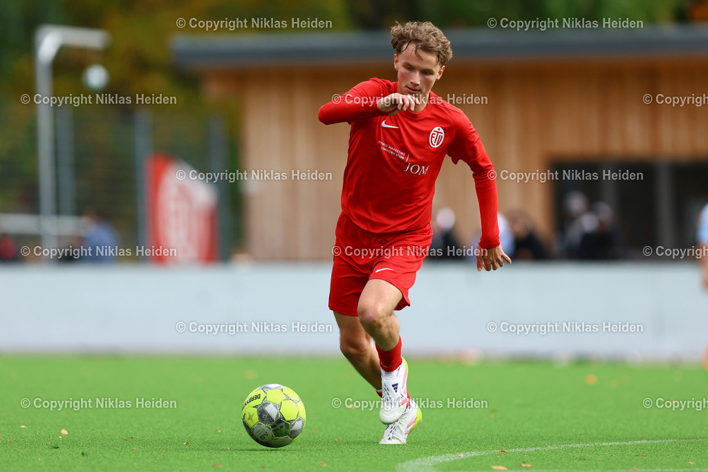 NH_EimsbüttelerTVU19_Altona93U19_RegionalligaNord_11102025 | #23 Mats Jordi Mattern (Eimsbütteler TV U19)Fußball I Junioren I A-Junioren Regionalliga Nord I Saison 2025-2026  I 7. Spieltag I Eimsbütteler TV U19 - Altona 93 I 11.10.2025 I Sportzentrum Hoheluft