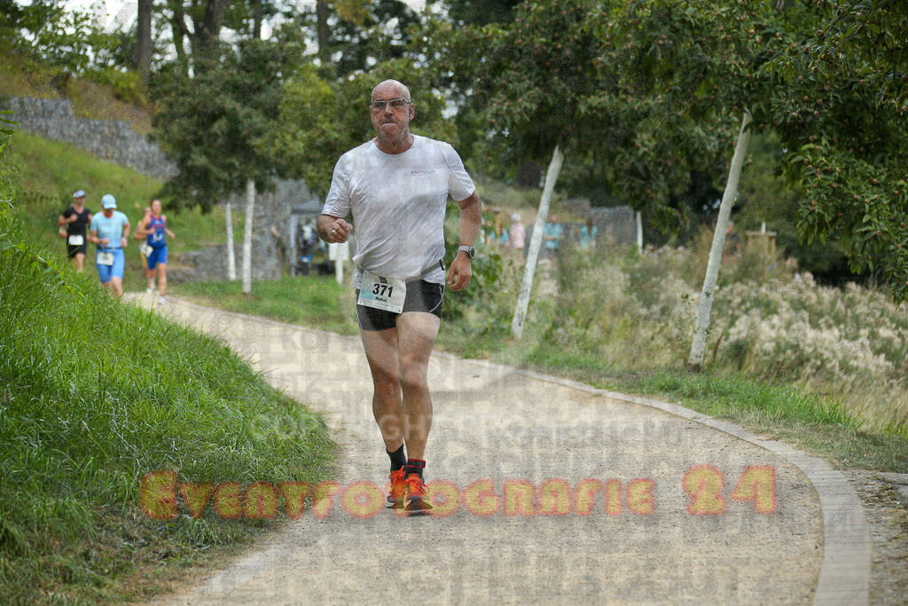 250824_1404_EX1_4859 | Sportfotografie im Rhein-Sieg Kreis, Köln, Bonn, NRW, Rheinland Pfalz, Hessen, etc. Unser Tätigkeitsfeld umfasst den Laufsport vom Volkslauf über den Marathon, Duathlon, Triathon bis zum Ultralauf wie Kölnpfad Ultra oder Schindertrail.
