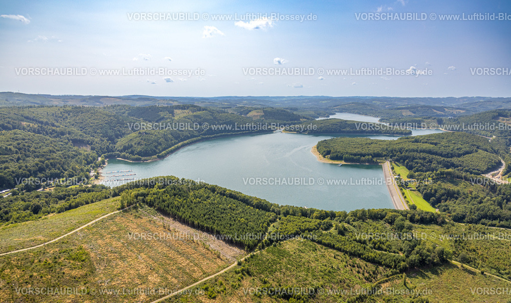 Attendorn250808435 | Luftbild, Biggedamm Staumauer Biggesee mit Waldgebiet, blauer Himmel, Neu-Listernohl, Attendorn, Sauerland, Nordrhein-Westfalen, Deutschland