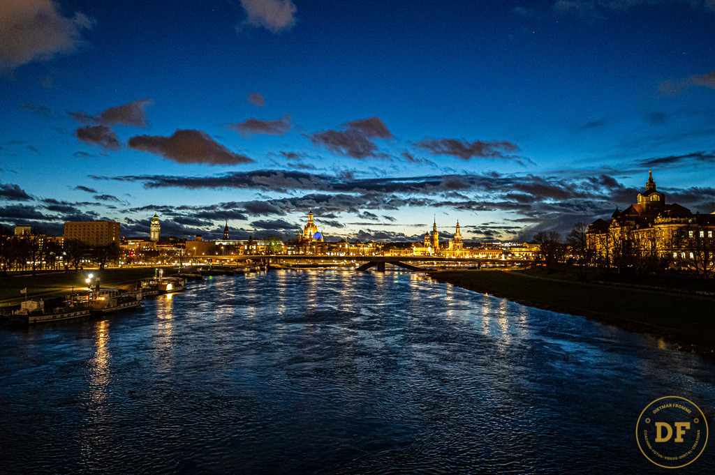 1-6945-no-logo | Geschenke, Wandbilder und Accessoires mit Motiven aus Dresden und anderen schönen Orten zur Verschönerung Deines zu Hauses und zum verschenken gewünscht? Wähle Deine Lieblingsbild auf dem Produkt Deiner Wahl. 