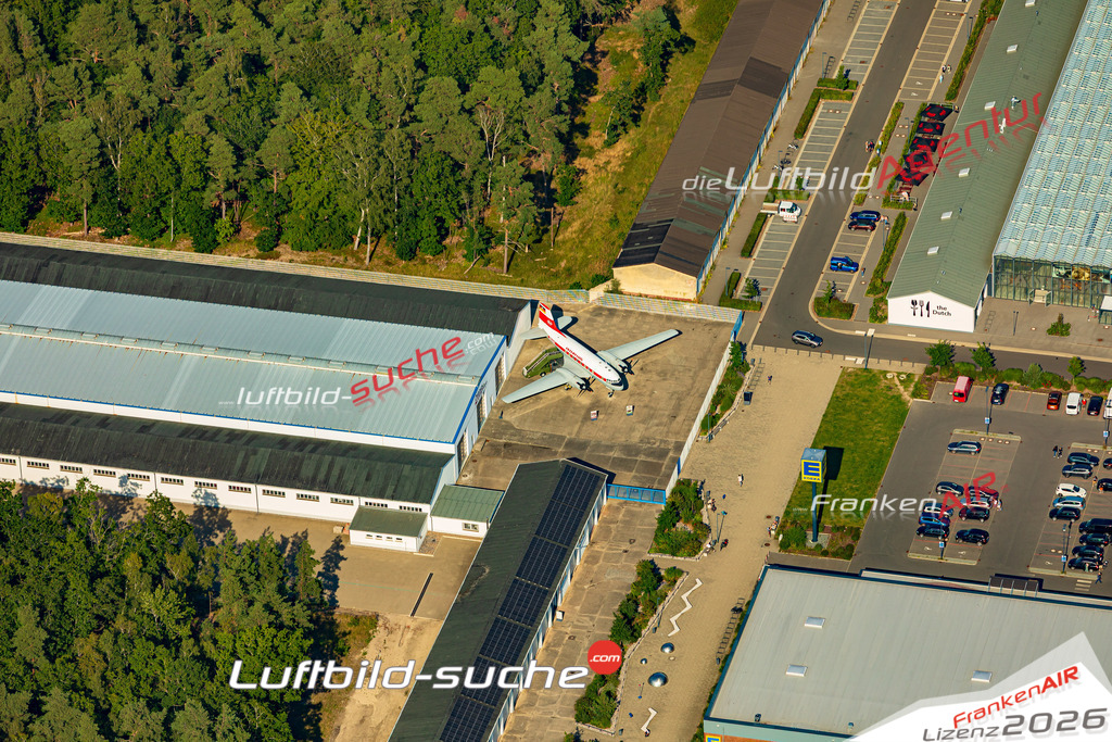Luftaufnahme Oldtimer Museum Rügen Binz - Die Luftaufnahme wurde 2025 vom UL-Flugzeug heraus erstellt ( ohne Drohne ) - Hochauflösende Luftaufnahme - für professionelle Ausdrucke geeignet. Die Geschenkidee !Mit Lizenz und Bildrechte bestellbar