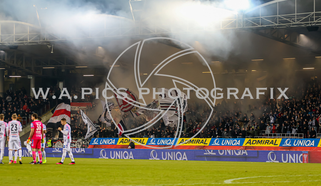 LASK vs STURM GRAZ  | Pasching,AUSTRIA,08.Feb.20 - SOCCER-CUP, LASK vs STURM GRAZ Image shows the fans of LASK Linz
Photo: Sportmediapics.com/ Andreas Willdoner