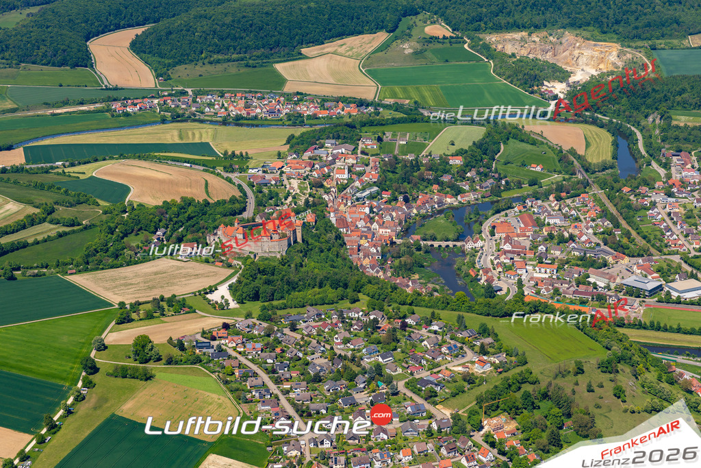Das Luftbild der Stadt Harburg wurde 2021 vom Flugzeug heraus erstellt (keine Drohne) Aufnahmehöhe ca.450 Meter- hohe Bildauflösung und Druck-Qualität garantiert!
